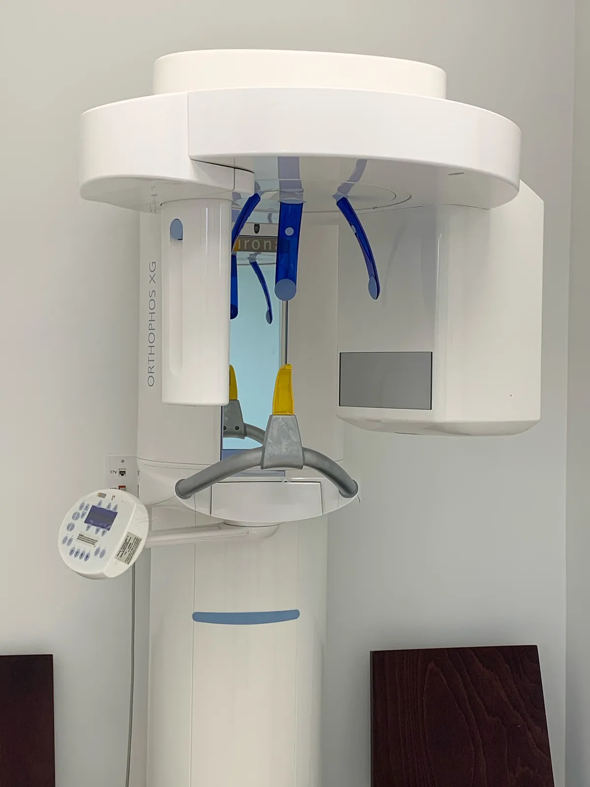Panoramic X-ray unit (Sirona Orthophos XG) in our clinic
